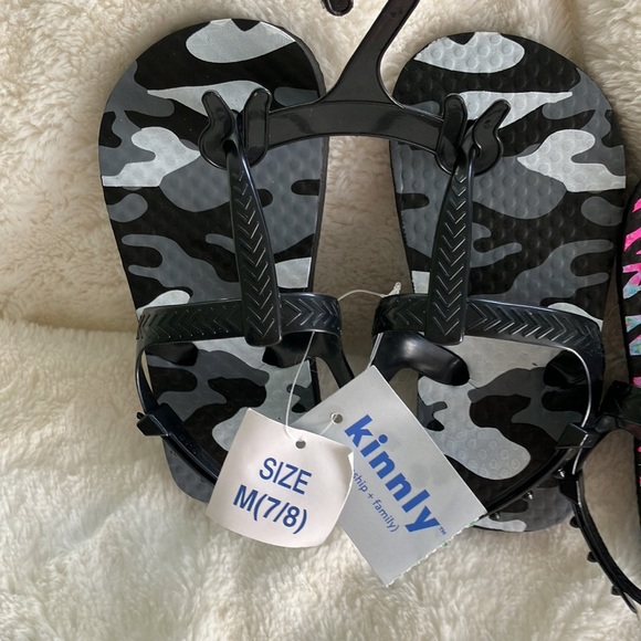 Two pair children’s sandals - Picture 4 of 6